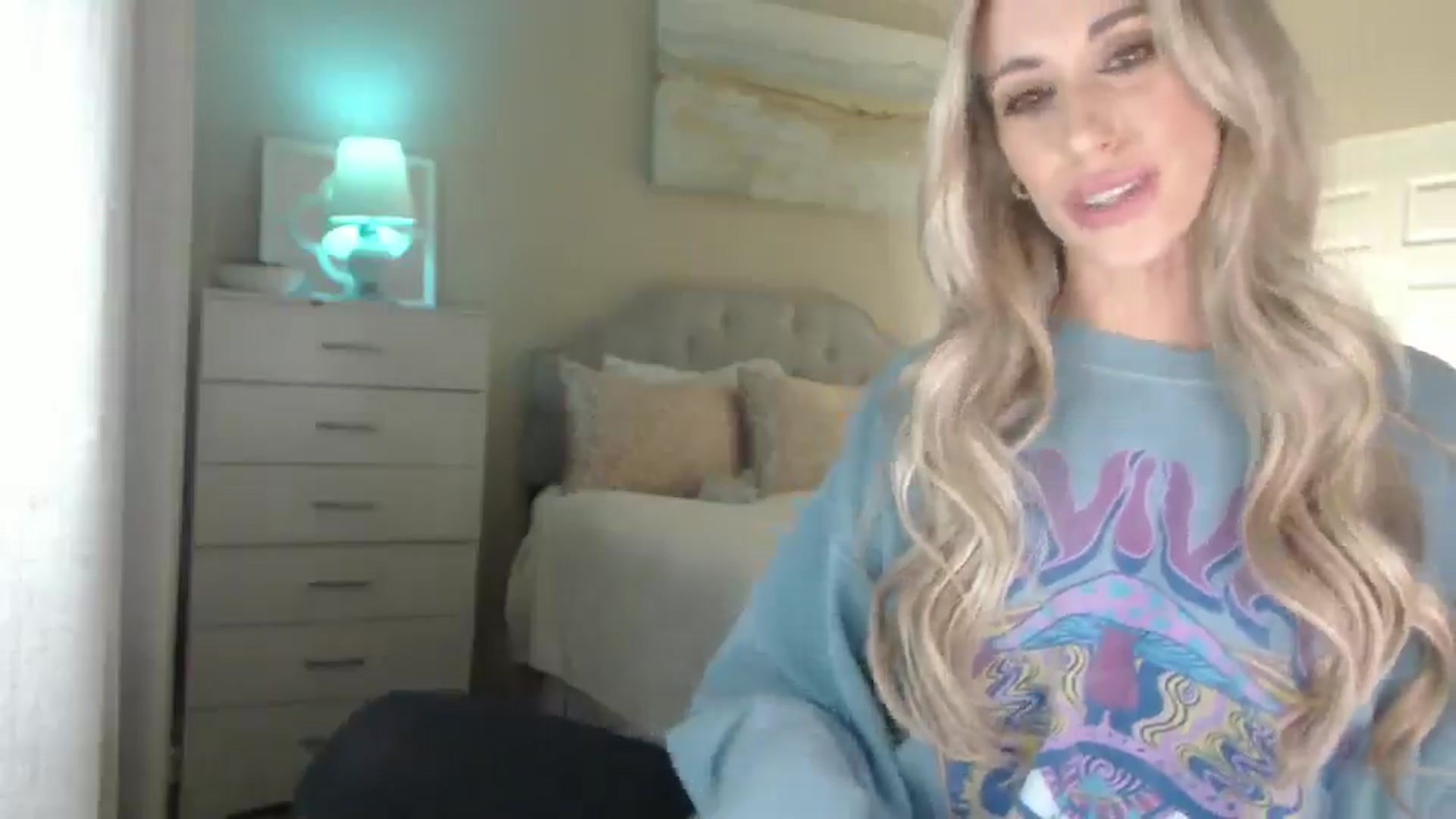 Gallery image thumbnail from Queen_bambii's myfreecams stream on, 01/14/2025, 07:43 image 8 of 20