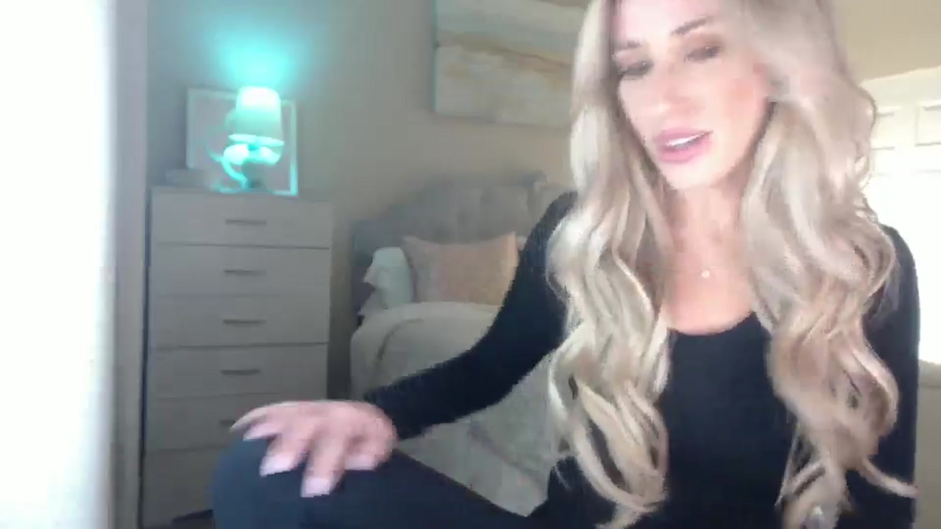 Gallery image thumbnail from Queen_bambii's myfreecams stream on, 01/16/2025, 07:35 image 7 of 20