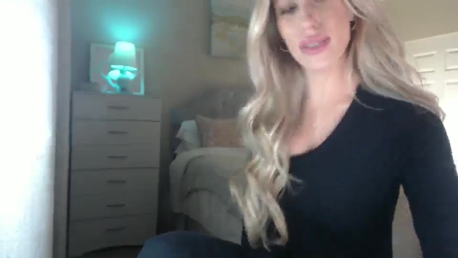 Gallery image thumbnail from Queen_bambii's myfreecams stream on, 01/16/2025, 07:35 image 2 of 20
