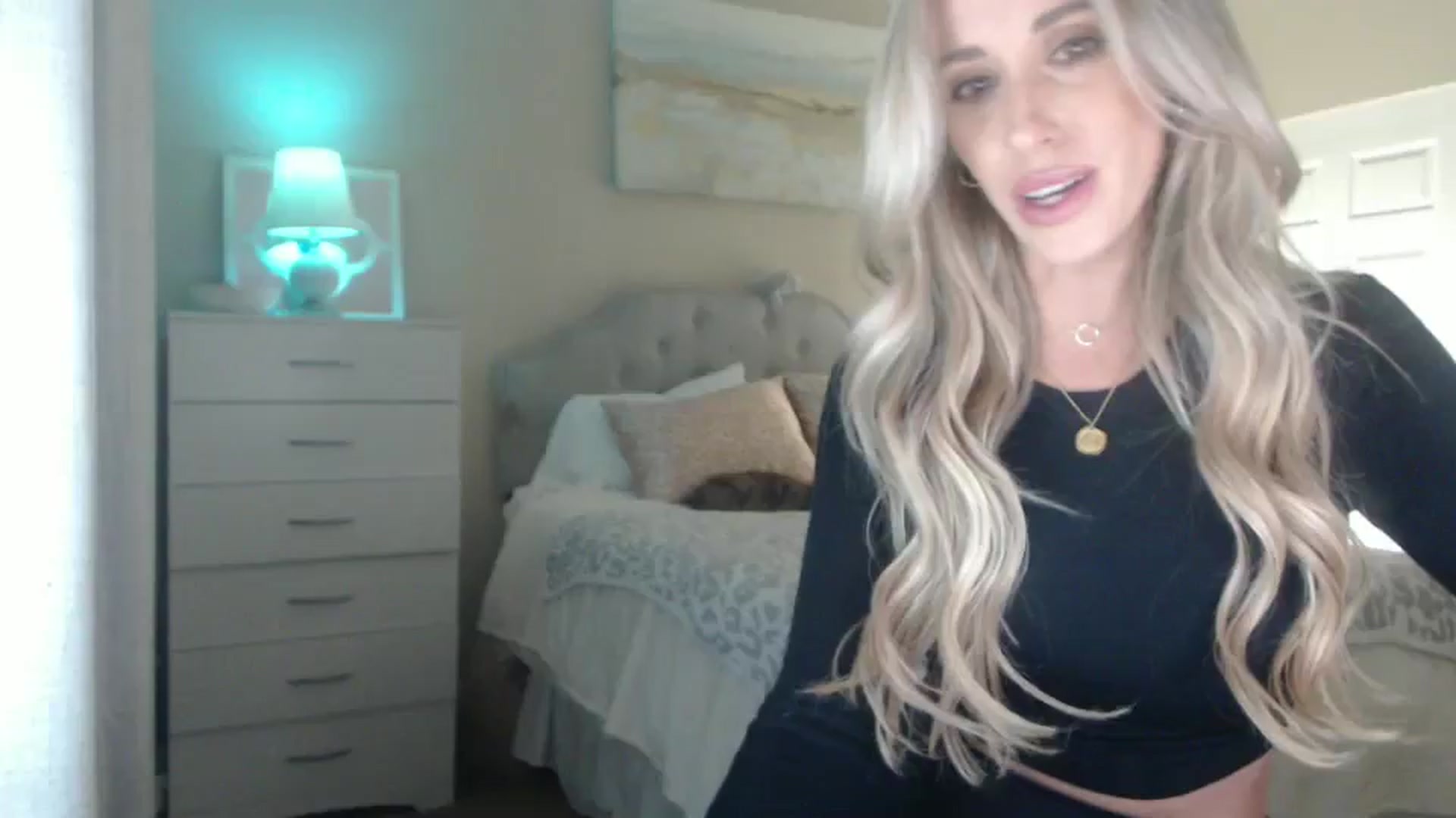 Gallery image thumbnail from Queen_bambii's myfreecams stream on, 01/22/2025, 05:34 image 18 of 20