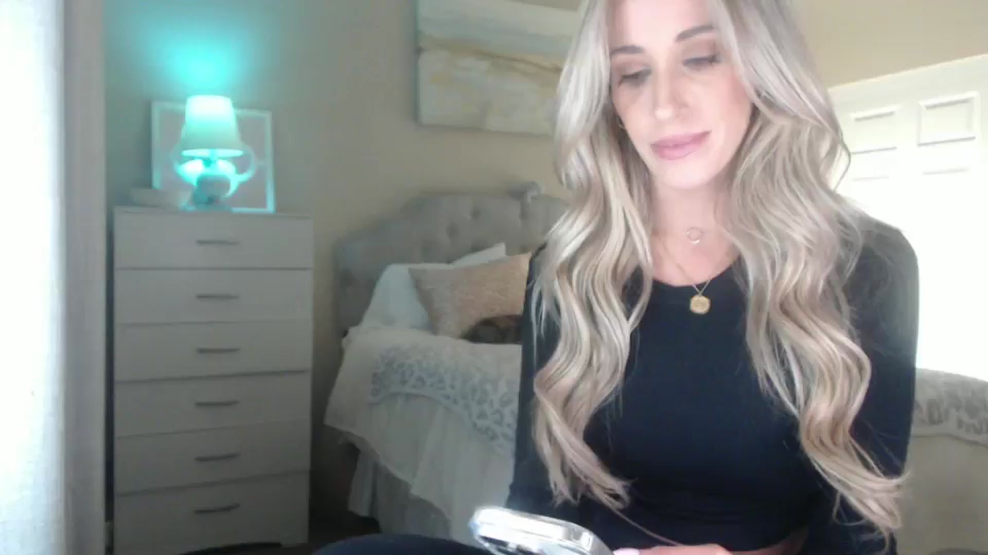 Gallery image thumbnail from Queen_bambii's myfreecams stream on, 01/22/2025, 05:34 image 12 of 20