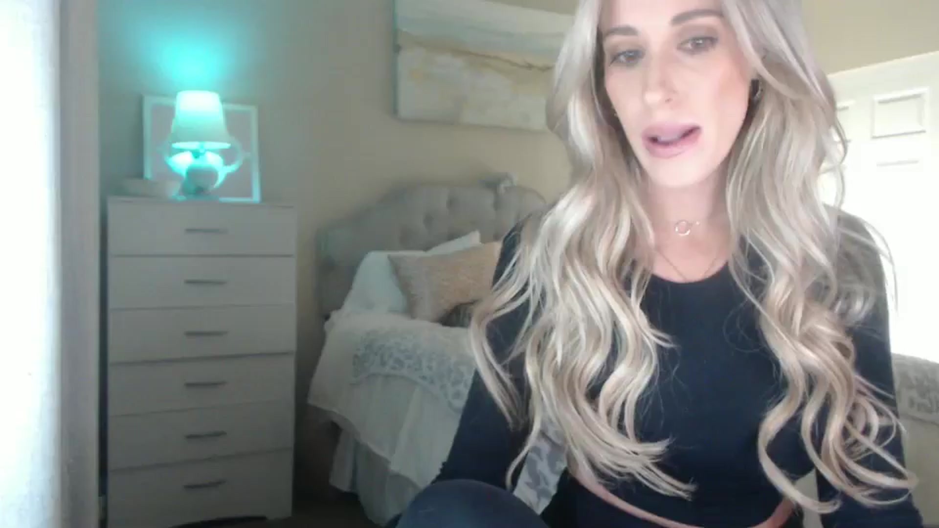 Gallery image thumbnail from Queen_bambii's myfreecams stream on, 01/22/2025, 05:34 image 9 of 20