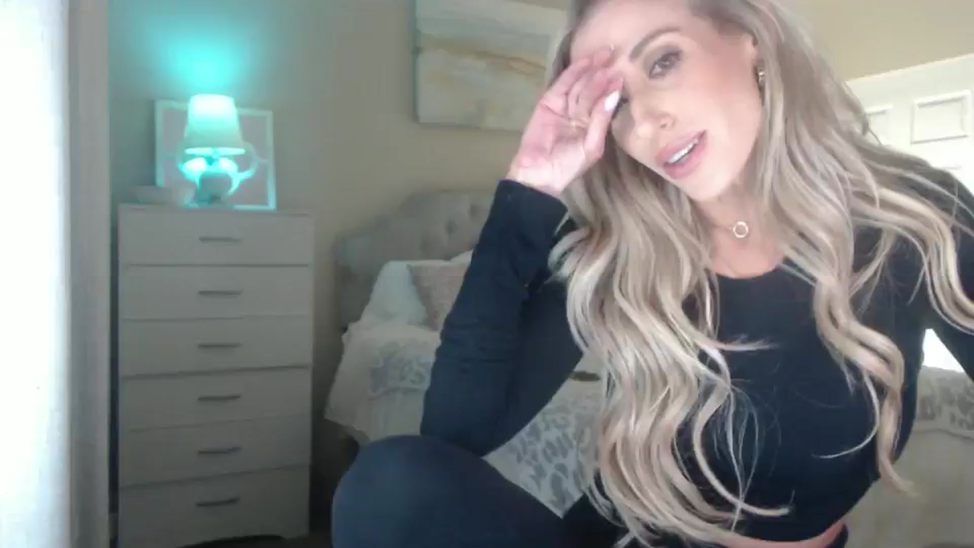 Gallery image thumbnail from Queen_bambii's myfreecams stream on, 01/22/2025, 05:34 image 8 of 20