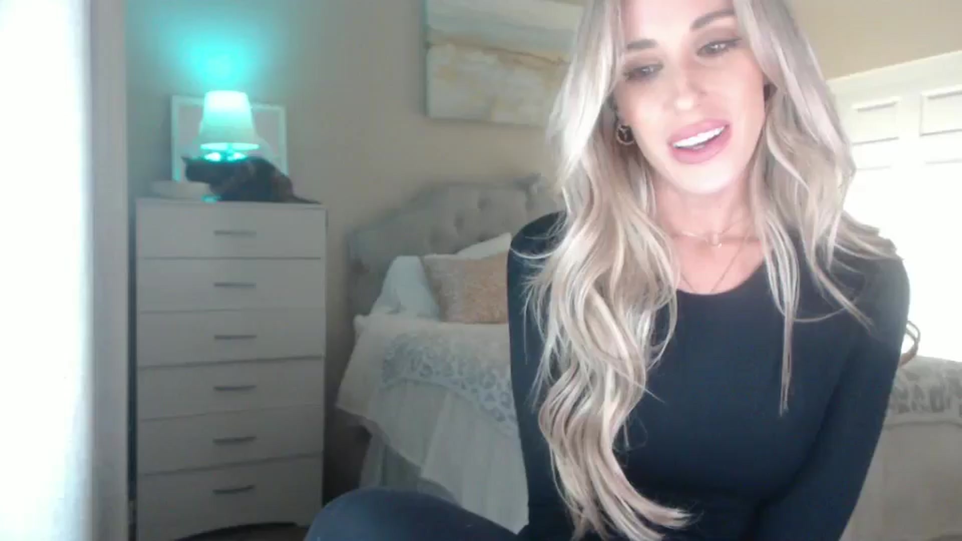 Gallery image thumbnail from Queen_bambii's myfreecams stream on, 01/22/2025, 06:46 image 15 of 20