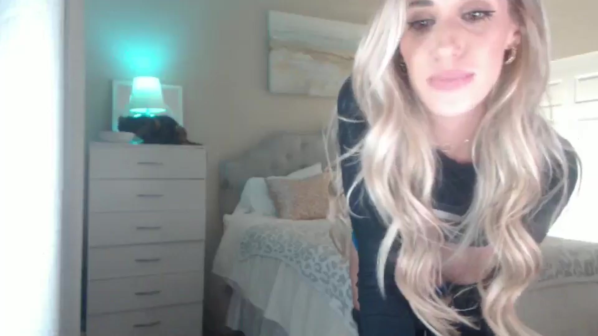 Gallery image thumbnail from Queen_bambii's myfreecams stream on, 01/22/2025, 06:46 image 17 of 20
