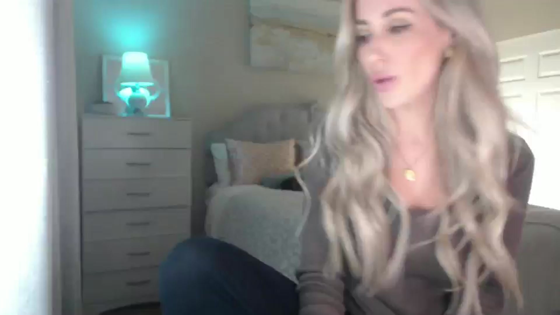 Gallery image thumbnail from Queen_bambii's myfreecams stream on, 01/26/2025, 08:26 image 1 of 20