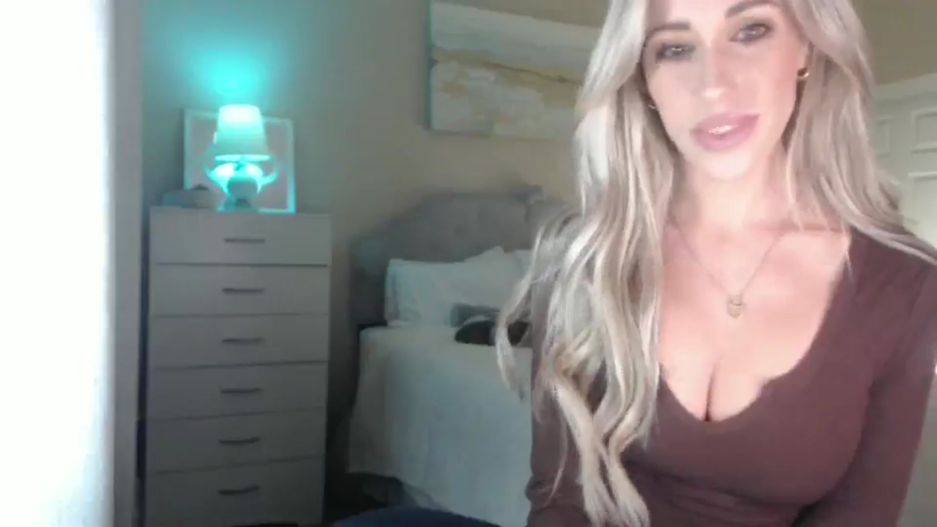 Gallery image thumbnail from Queen_bambii's myfreecams stream on, 01/30/2025, 05:30 image 9 of 20