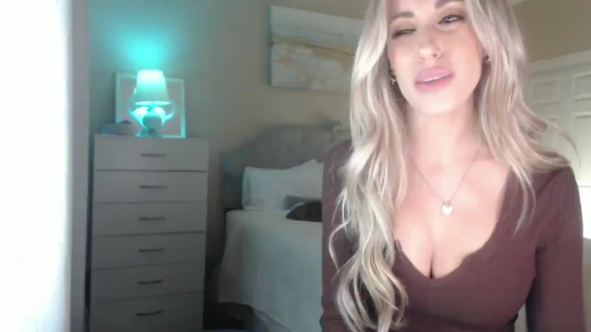 Gallery image thumbnail from Queen_bambii's myfreecams stream on, 01/30/2025, 05:30 image 1 of 20