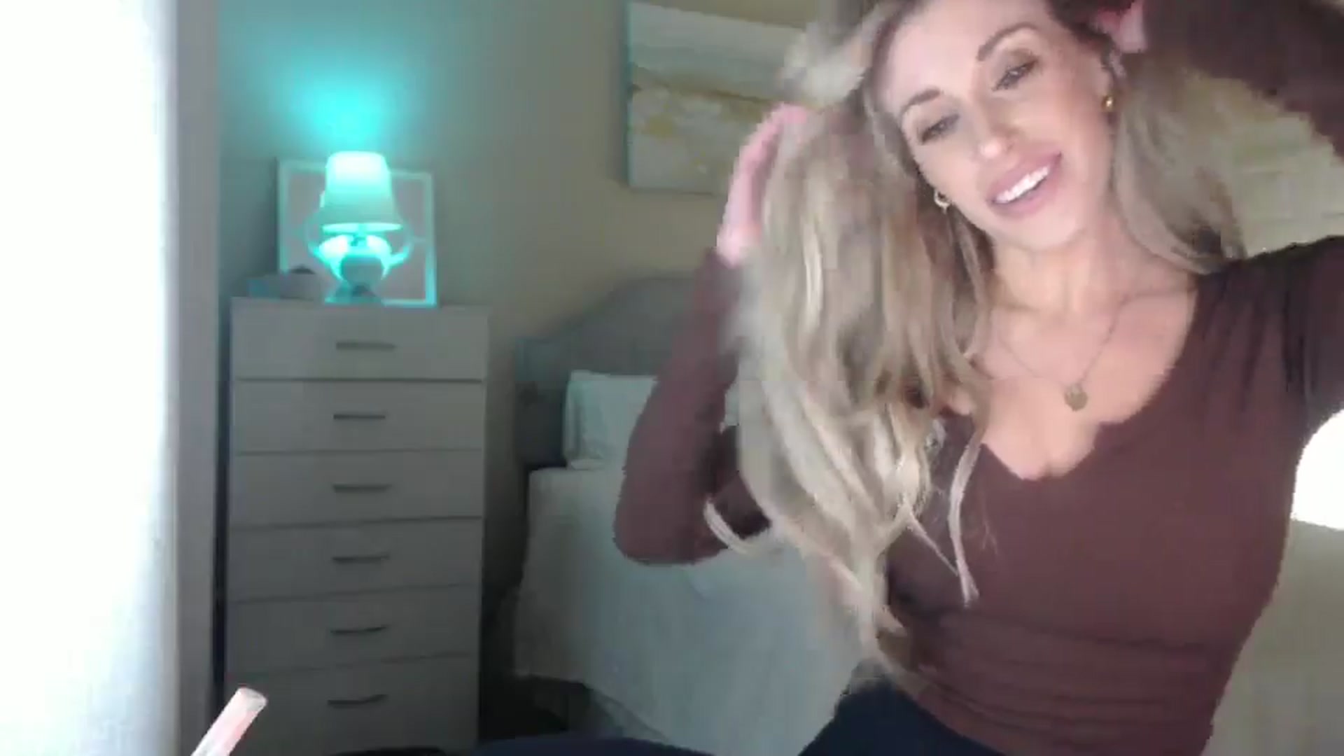 Gallery image thumbnail from Queen_bambii's myfreecams stream on, 01/30/2025, 07:37 image 13 of 20