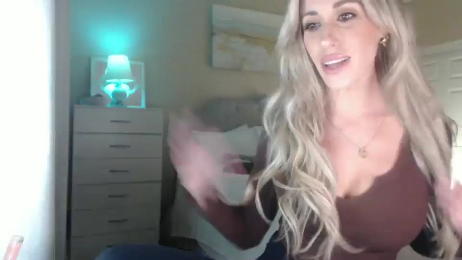 Gallery image thumbnail from Queen_bambii's myfreecams stream on, 01/30/2025, 07:37 image 1 of 20