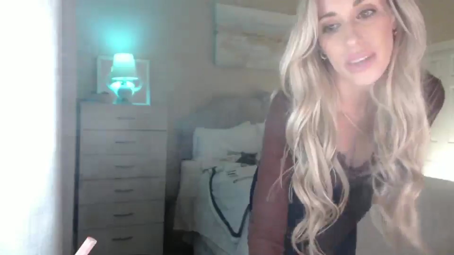Gallery image thumbnail from Queen_bambii's myfreecams stream on, 01/30/2025, 07:37 image 18 of 20