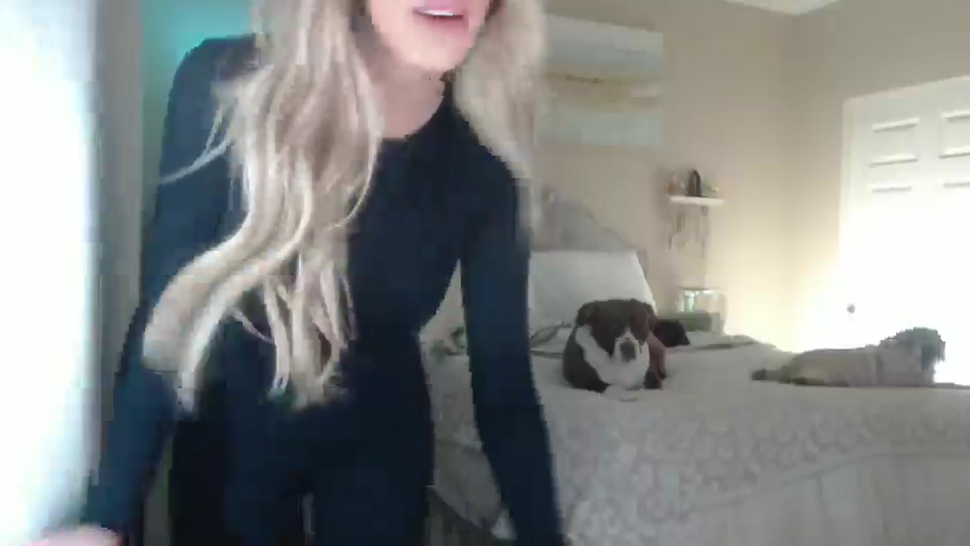 Gallery image thumbnail from Queen_bambii's myfreecams stream on, 02/03/2025, 06:17 image 7 of 20