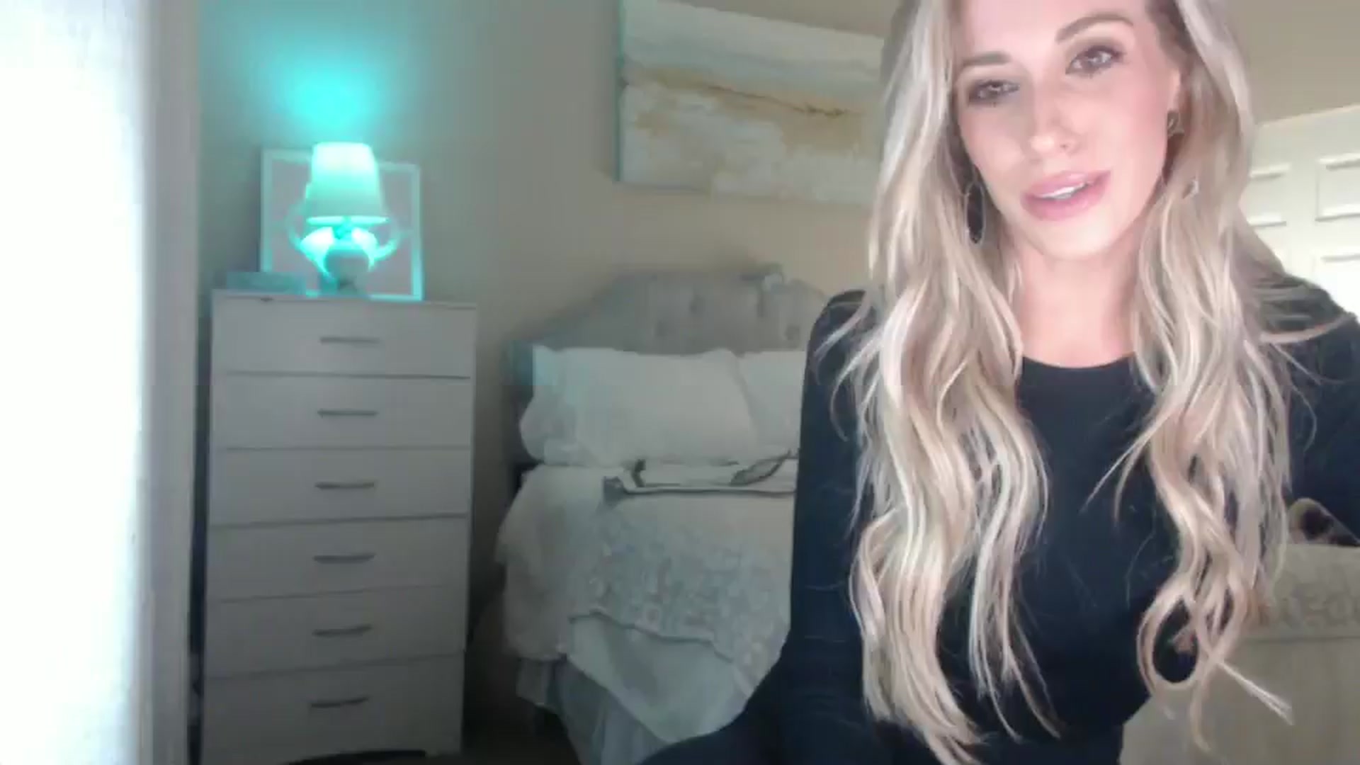 Gallery image thumbnail from Queen_bambii's myfreecams stream on, 02/03/2025, 06:17 image 2 of 20