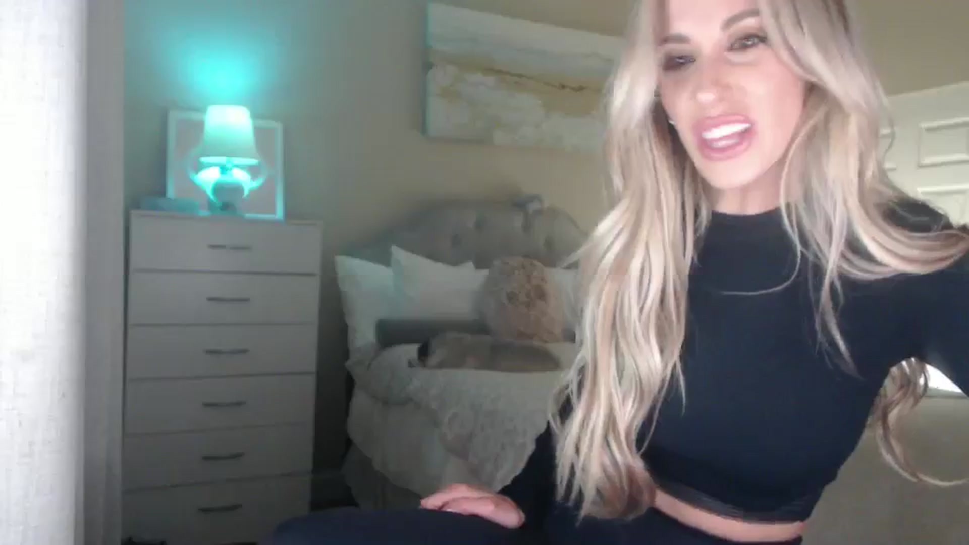 Gallery image thumbnail from Queen_bambii's myfreecams stream on, 02/08/2025, 08:30 image 8 of 20