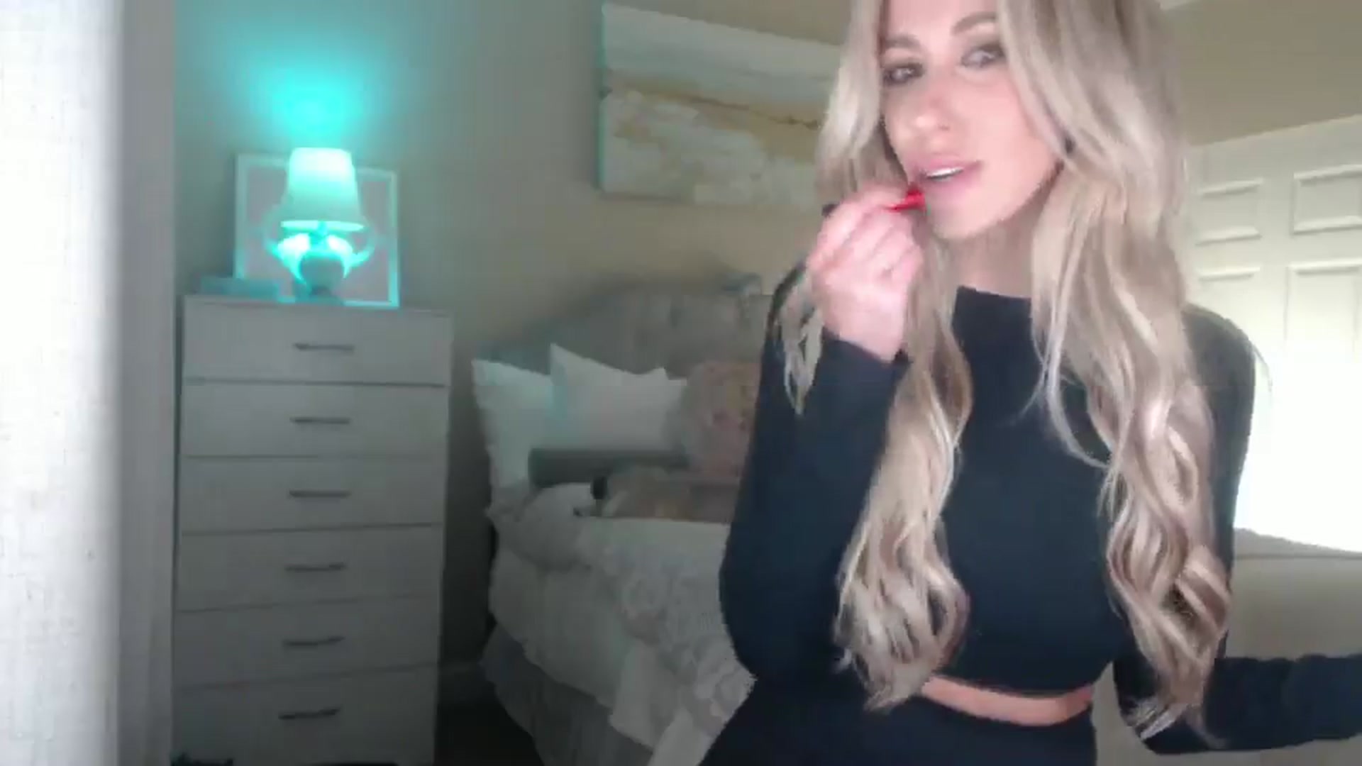 Gallery image thumbnail from Queen_bambii's myfreecams stream on, 02/08/2025, 08:30 image 9 of 20