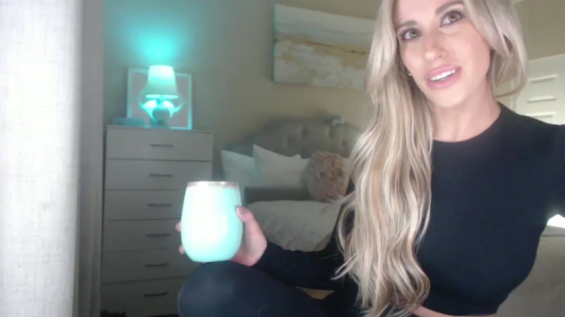 Gallery image thumbnail from Queen_bambii's myfreecams stream on, 02/08/2025, 08:30 image 17 of 20