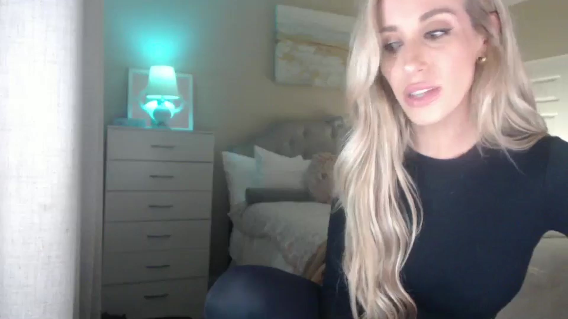 Gallery image thumbnail from Queen_bambii's myfreecams stream on, 02/08/2025, 08:30 image 20 of 20