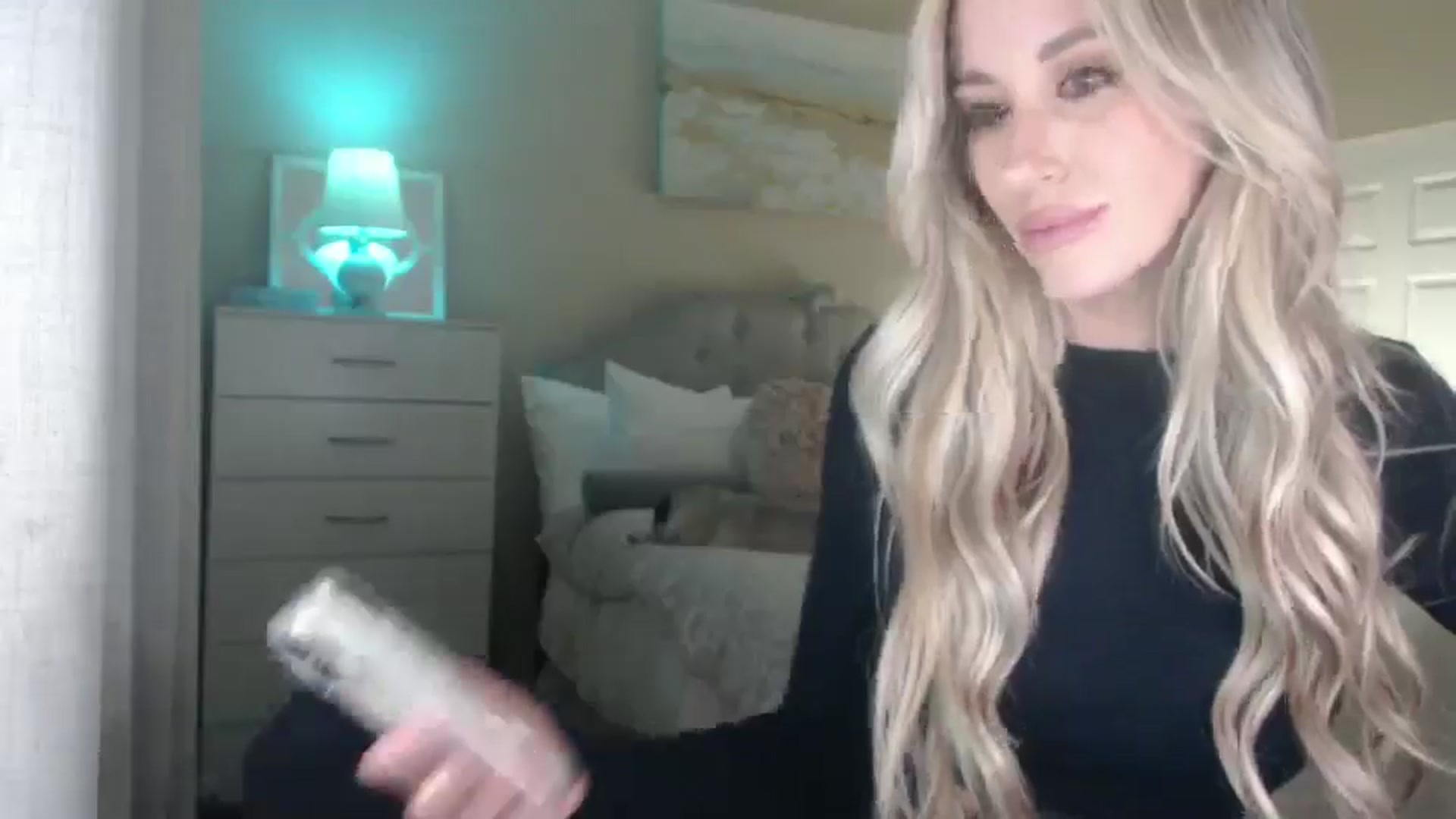 Gallery image thumbnail from Queen_bambii's myfreecams stream on, 02/08/2025, 08:30 image 6 of 20