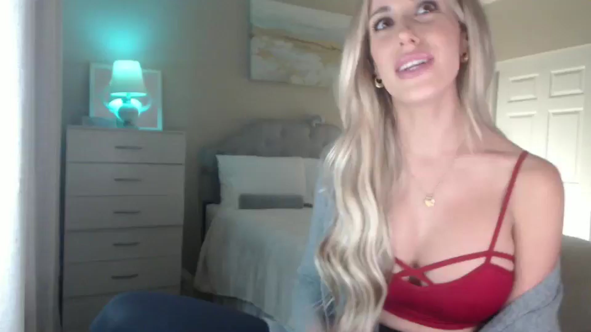Gallery image thumbnail from Queen_bambii's myfreecams stream on, 02/13/2025, 08:47 image 3 of 20