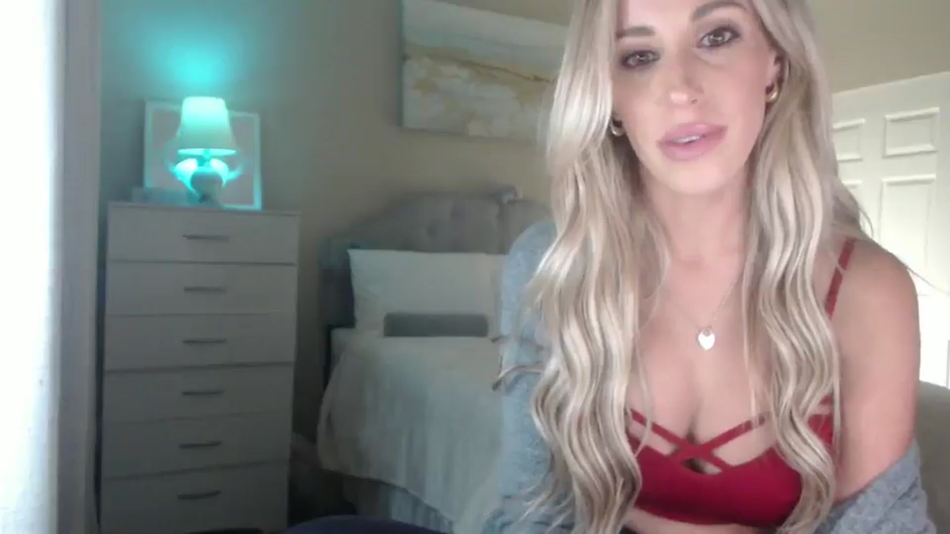 Gallery image thumbnail from Queen_bambii's myfreecams stream on, 02/13/2025, 08:47 image 8 of 20