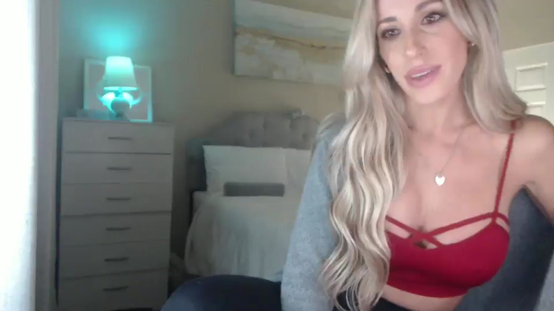 Gallery image thumbnail from Queen_bambii's myfreecams stream on, 02/13/2025, 08:47 image 11 of 20