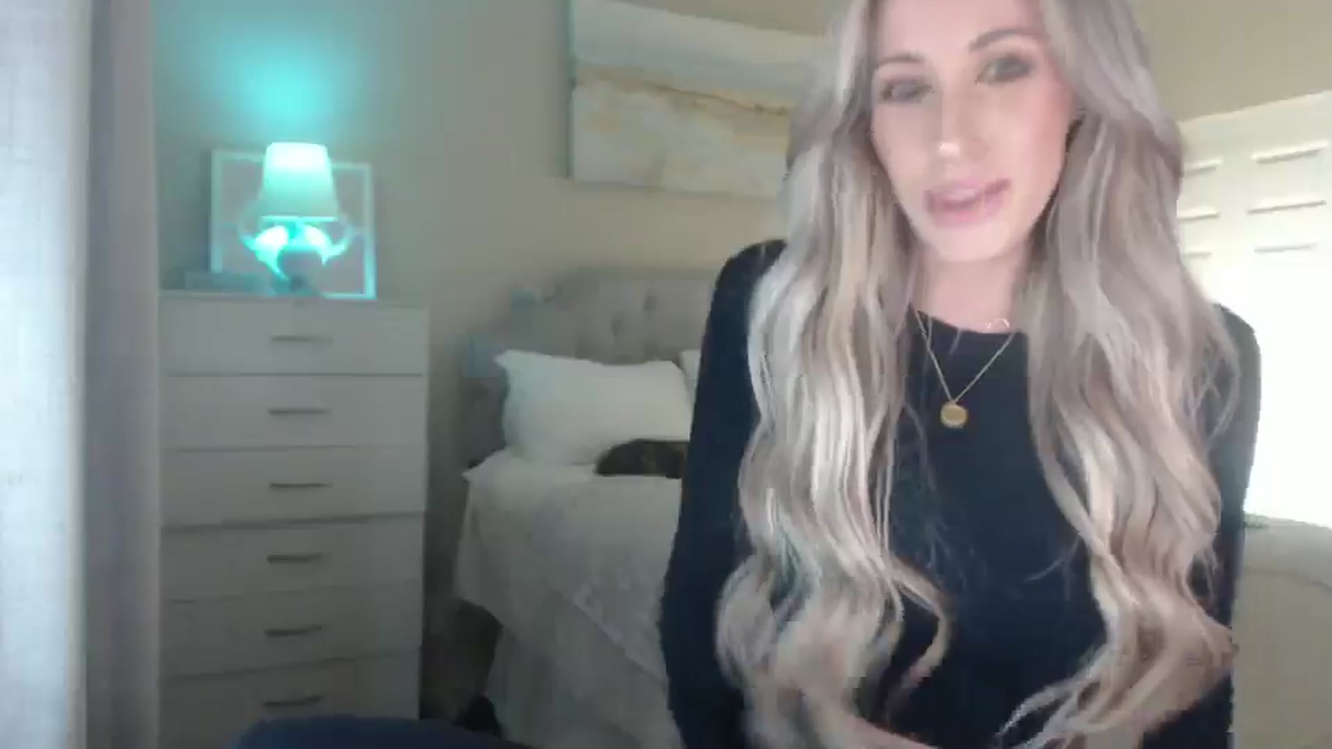 Gallery image thumbnail from Queen_bambii's myfreecams stream on, 02/23/2025, 04:43 image 18 of 20