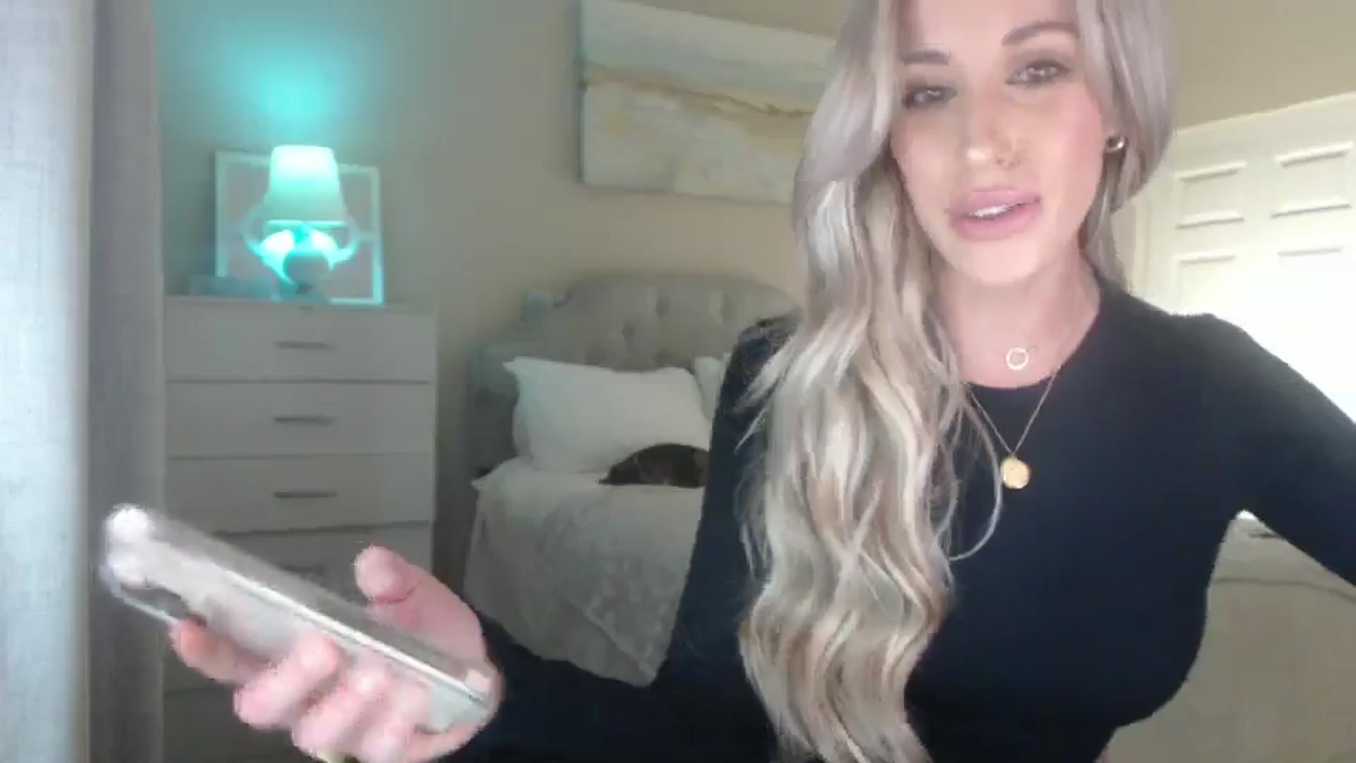 Gallery image thumbnail from Queen_bambii's myfreecams stream on, 02/23/2025, 04:43 image 14 of 20