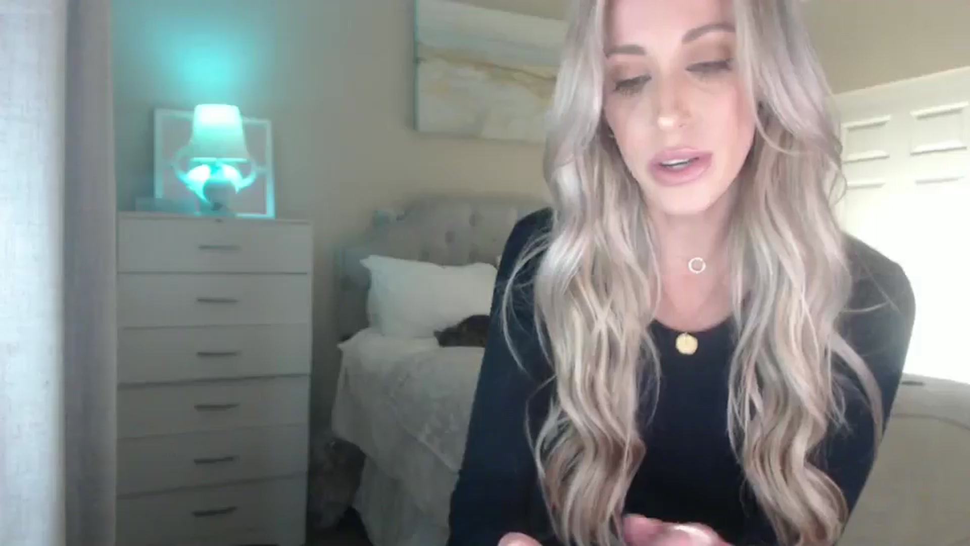 Gallery image thumbnail from Queen_bambii's myfreecams stream on, 02/23/2025, 04:43 image 5 of 20