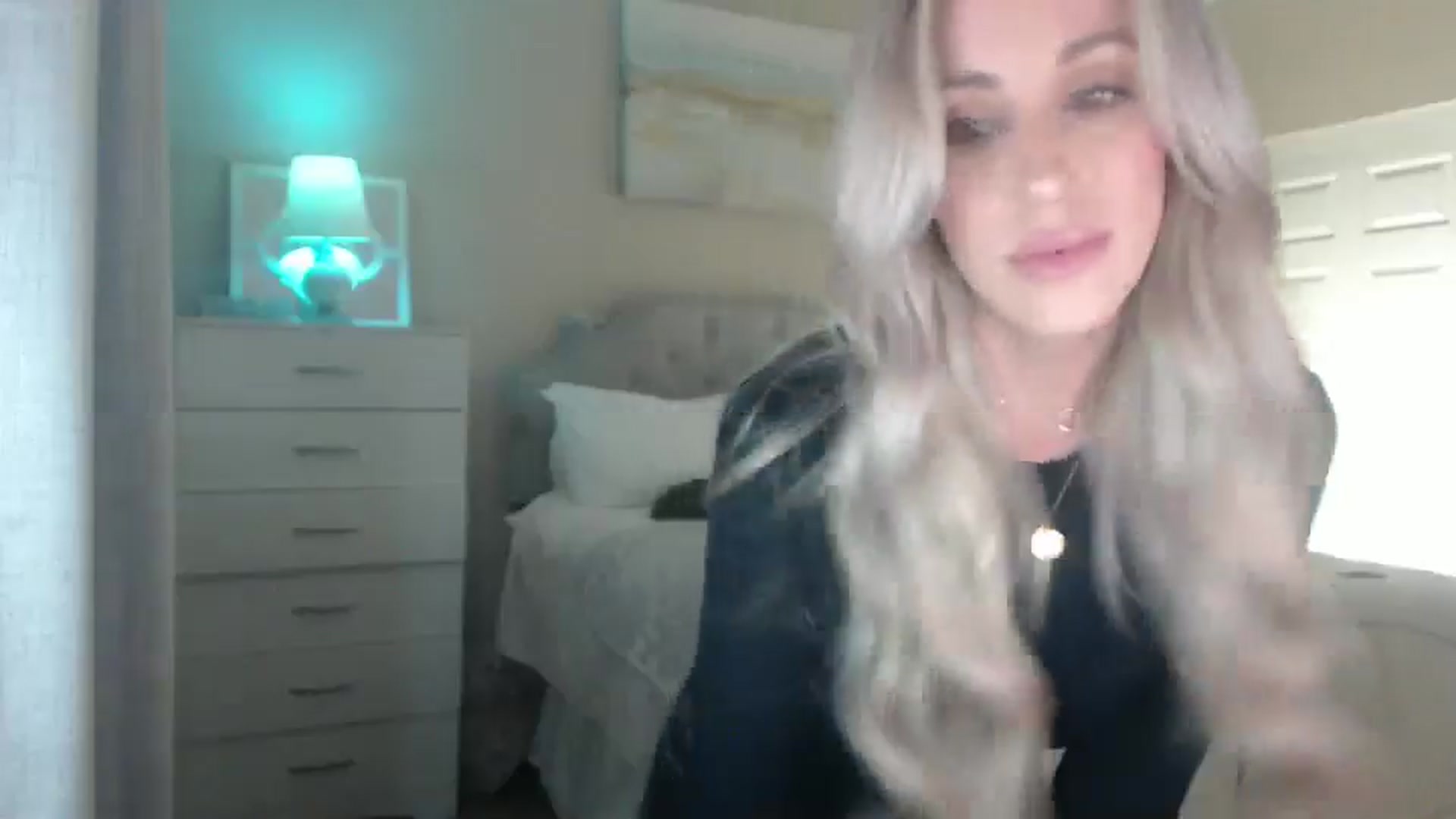 Gallery image thumbnail from Queen_bambii's myfreecams stream on, 02/23/2025, 04:43 image 16 of 20