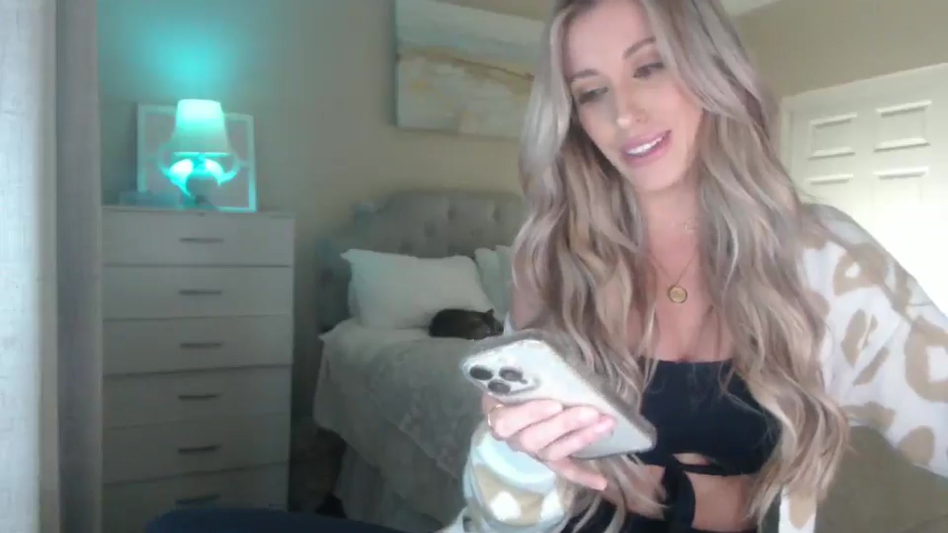 Gallery image thumbnail from Queen_bambii's myfreecams stream on, 02/23/2025, 06:16 image 3 of 20