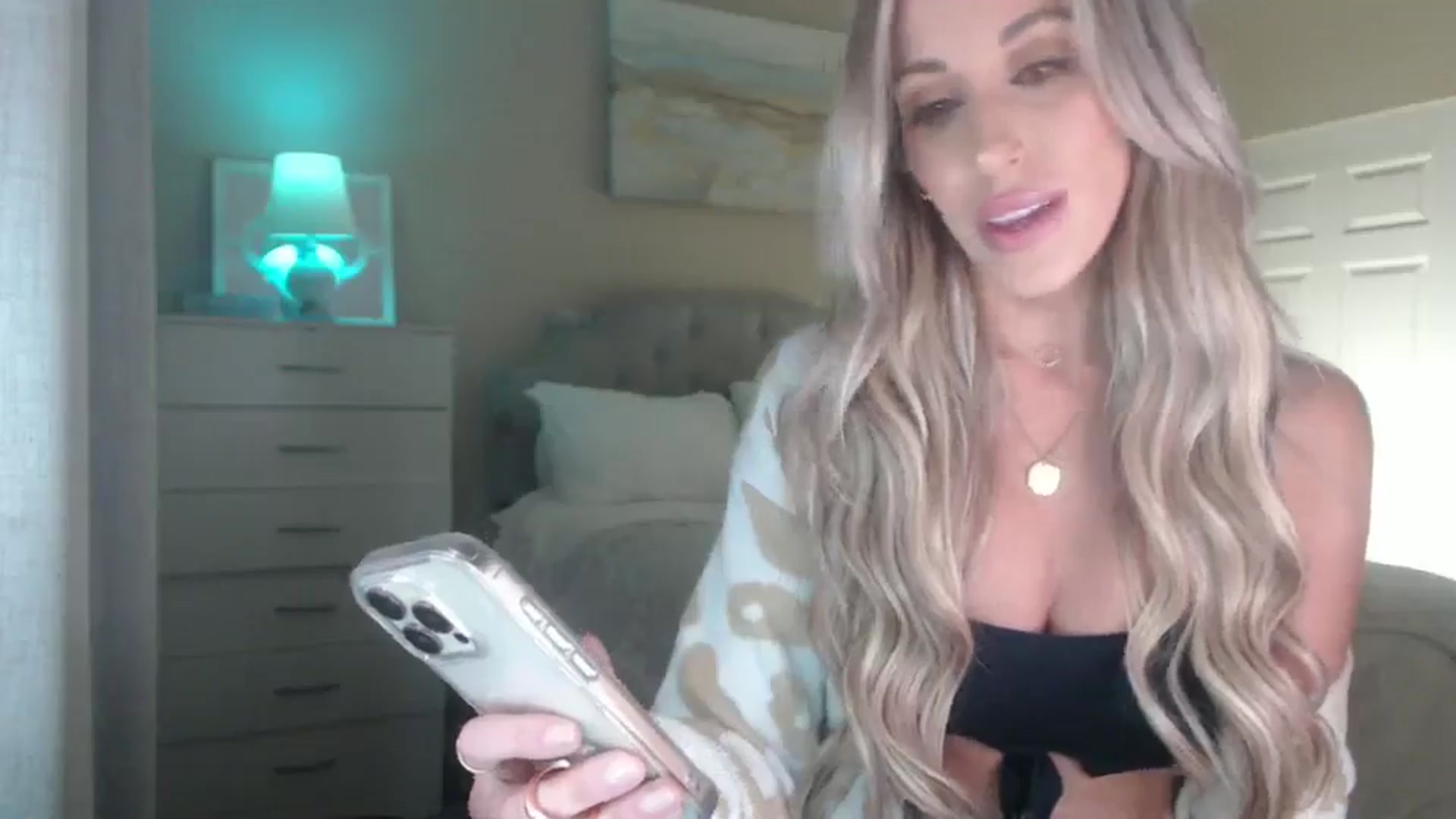Gallery image thumbnail from Queen_bambii's myfreecams stream on, 02/23/2025, 06:16 image 13 of 20