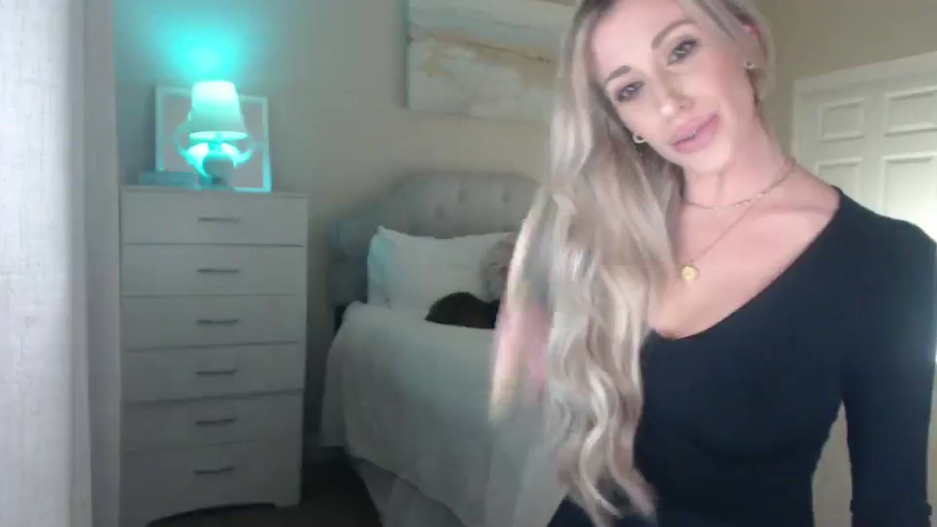 Gallery image thumbnail from Queen_bambii's myfreecams stream on, 02/26/2025, 07:05 image 5 of 20