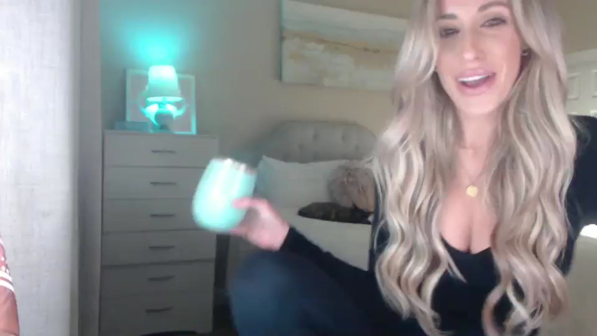Gallery image thumbnail from Queen_bambii's myfreecams stream on, 02/26/2025, 07:05 image 14 of 20