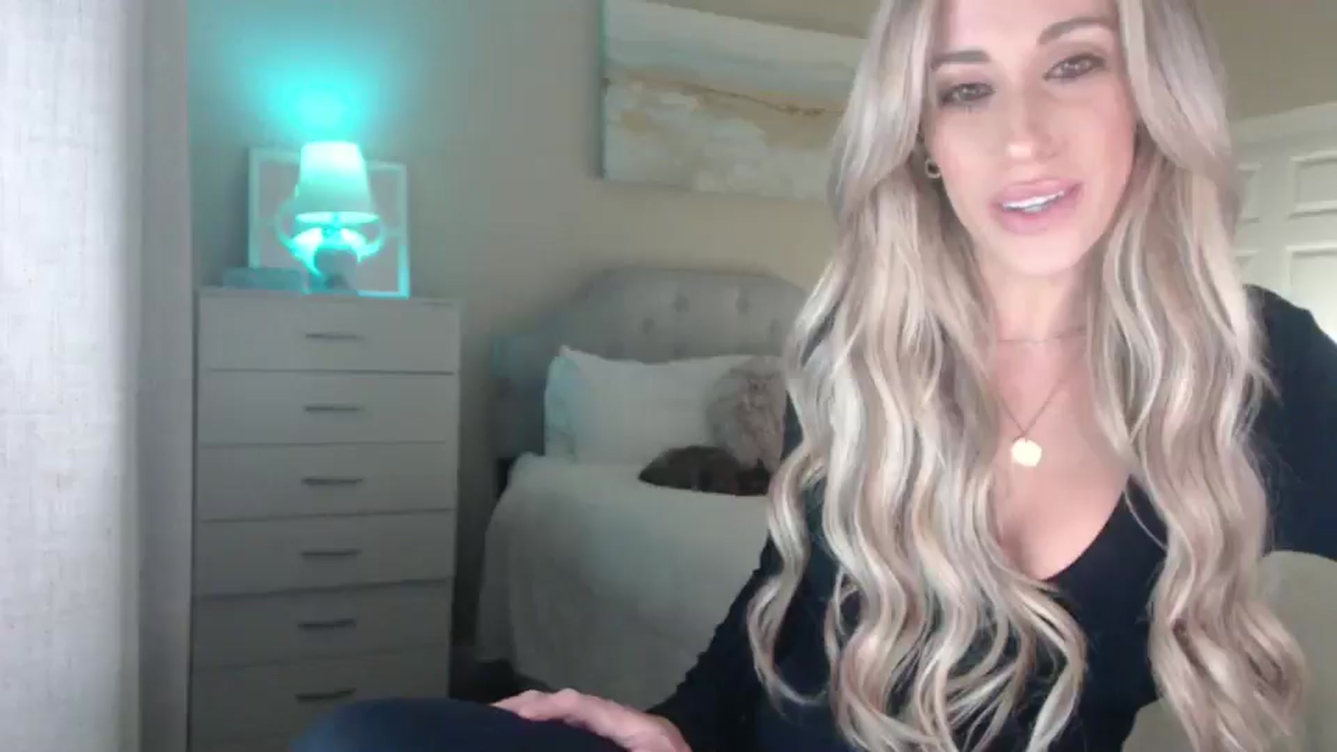 Gallery image thumbnail from Queen_bambii's myfreecams stream on, 02/26/2025, 07:05 image 12 of 20
