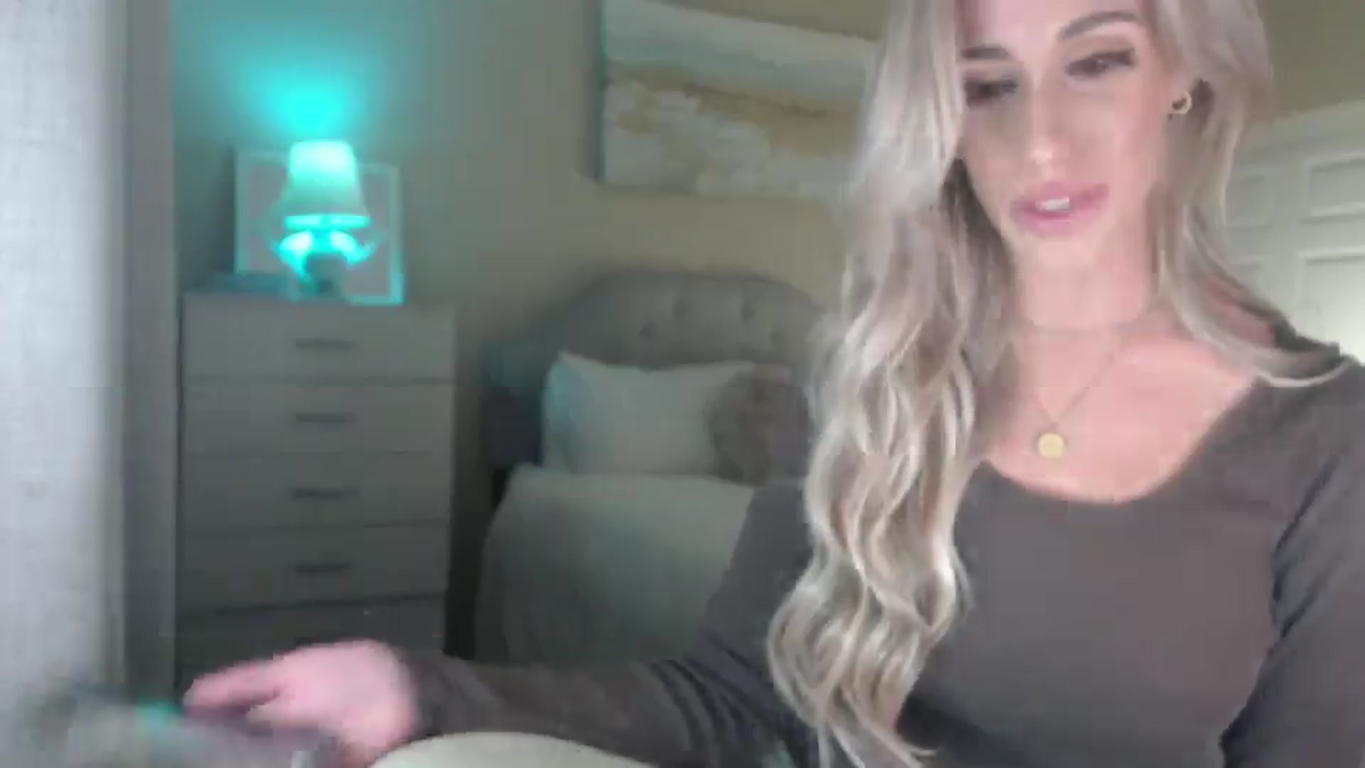 Gallery image thumbnail from Queen_bambii's myfreecams stream on, 02/26/2025, 07:05 image 19 of 20