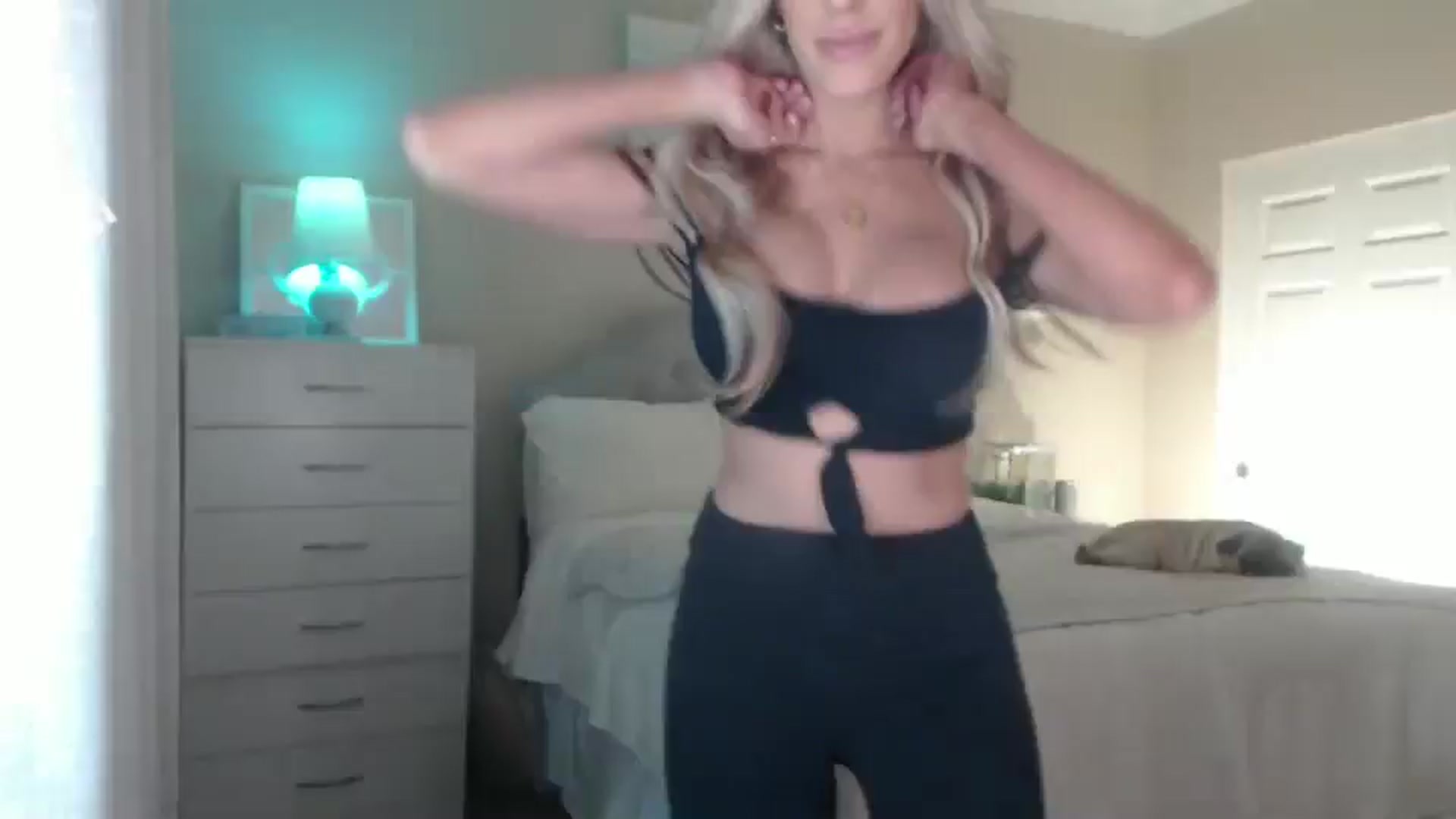 Gallery image thumbnail from Queen_bambii's myfreecams stream on, 03/01/2025, 08:48 image 20 of 20