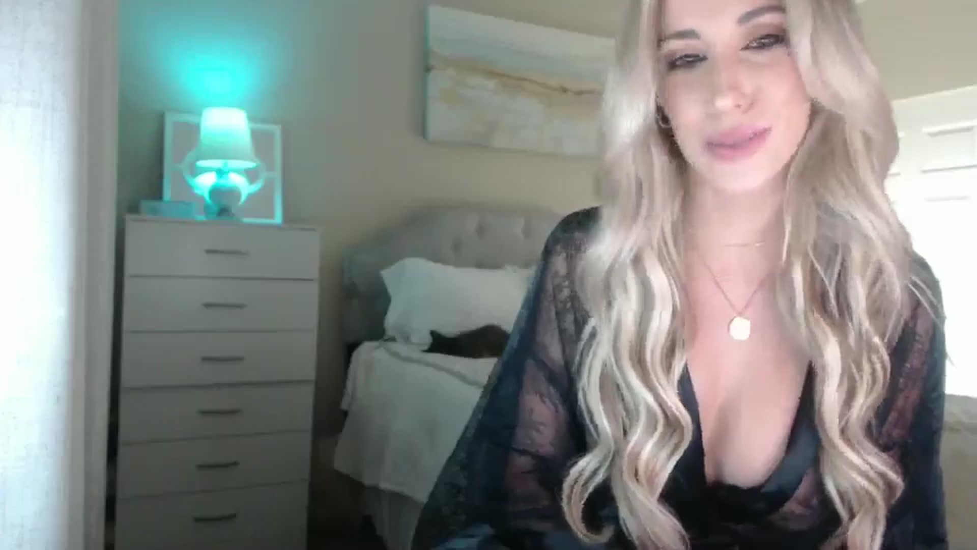 Gallery image thumbnail from Queen_bambii's myfreecams stream on, 03/08/2025, 06:57 image 2 of 20