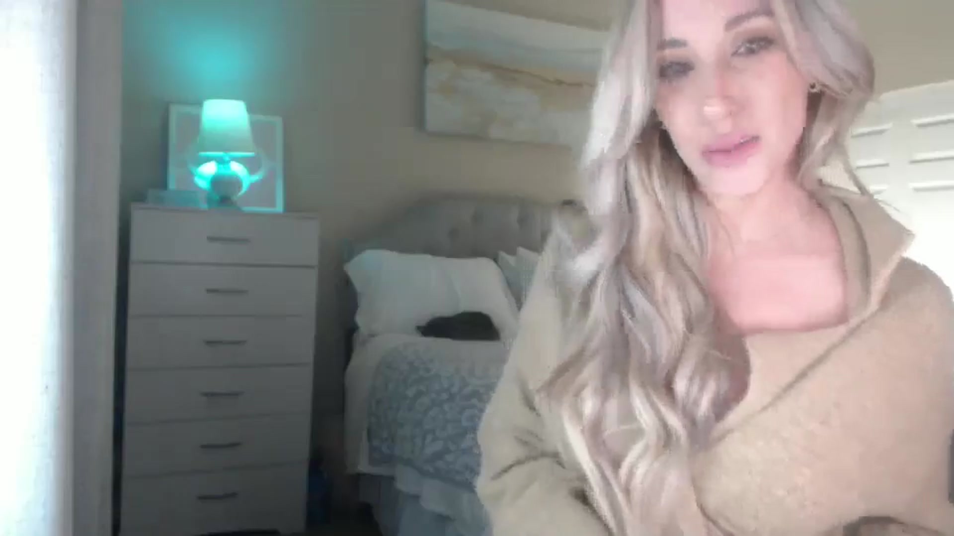 Gallery image thumbnail from Queen_bambii's myfreecams stream on, 03/11/2025, 05:24 image 18 of 20