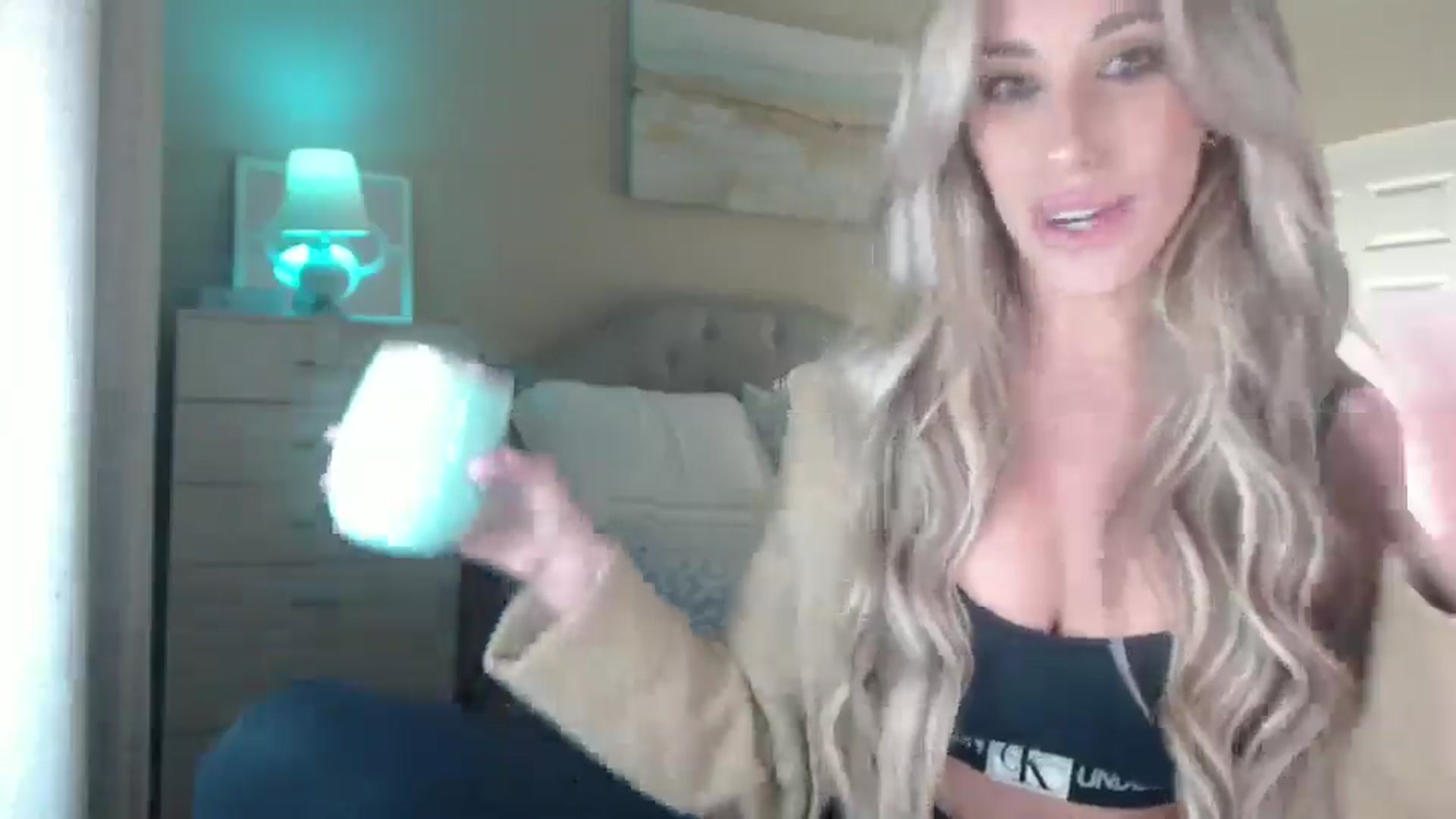 Gallery image thumbnail from Queen_bambii's myfreecams stream on, 03/11/2025, 05:24 image 5 of 20