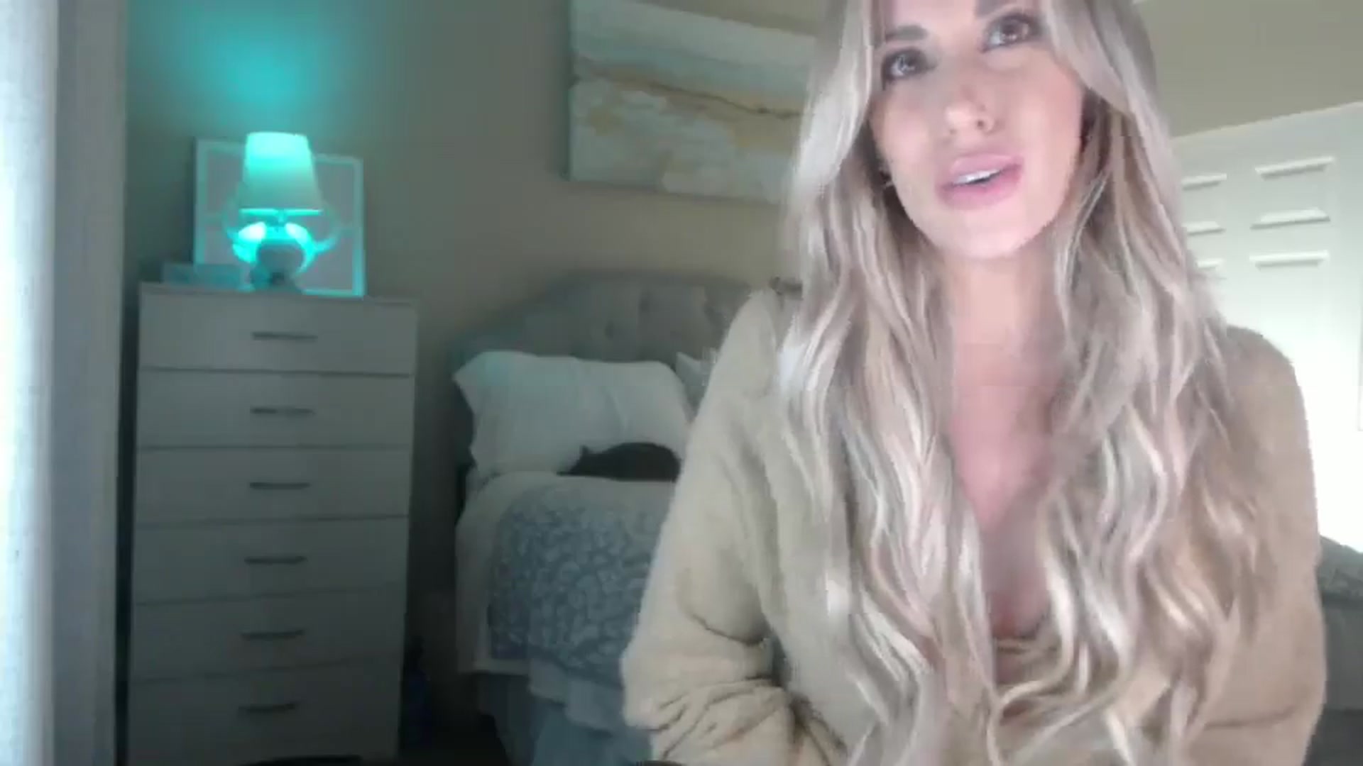 Gallery image thumbnail from Queen_bambii's myfreecams stream on, 03/11/2025, 05:57 image 7 of 20