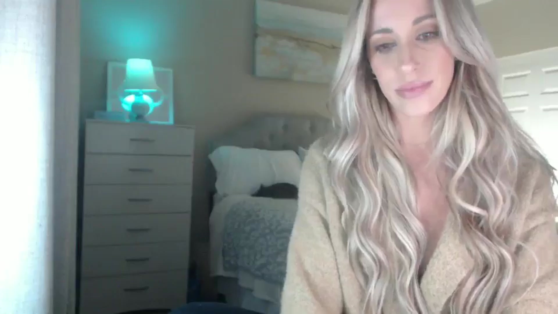 Gallery image thumbnail from Queen_bambii's myfreecams stream on, 03/11/2025, 05:57 image 2 of 20