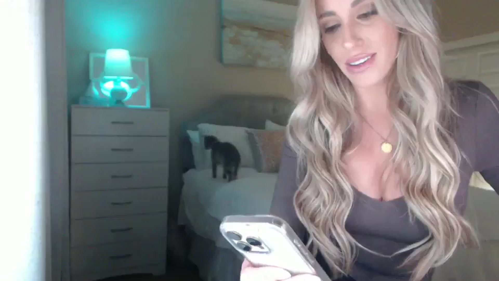 Gallery image thumbnail from Queen_bambii's myfreecams stream on, 03/21/2025, 07:25 image 15 of 20