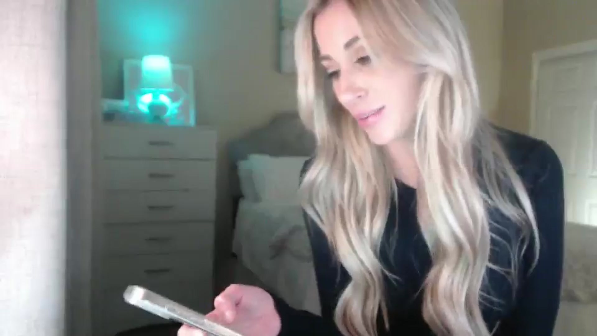 Gallery image thumbnail from Queen_bambii's myfreecams stream on, 04/01/2025, 05:02 image 11 of 20