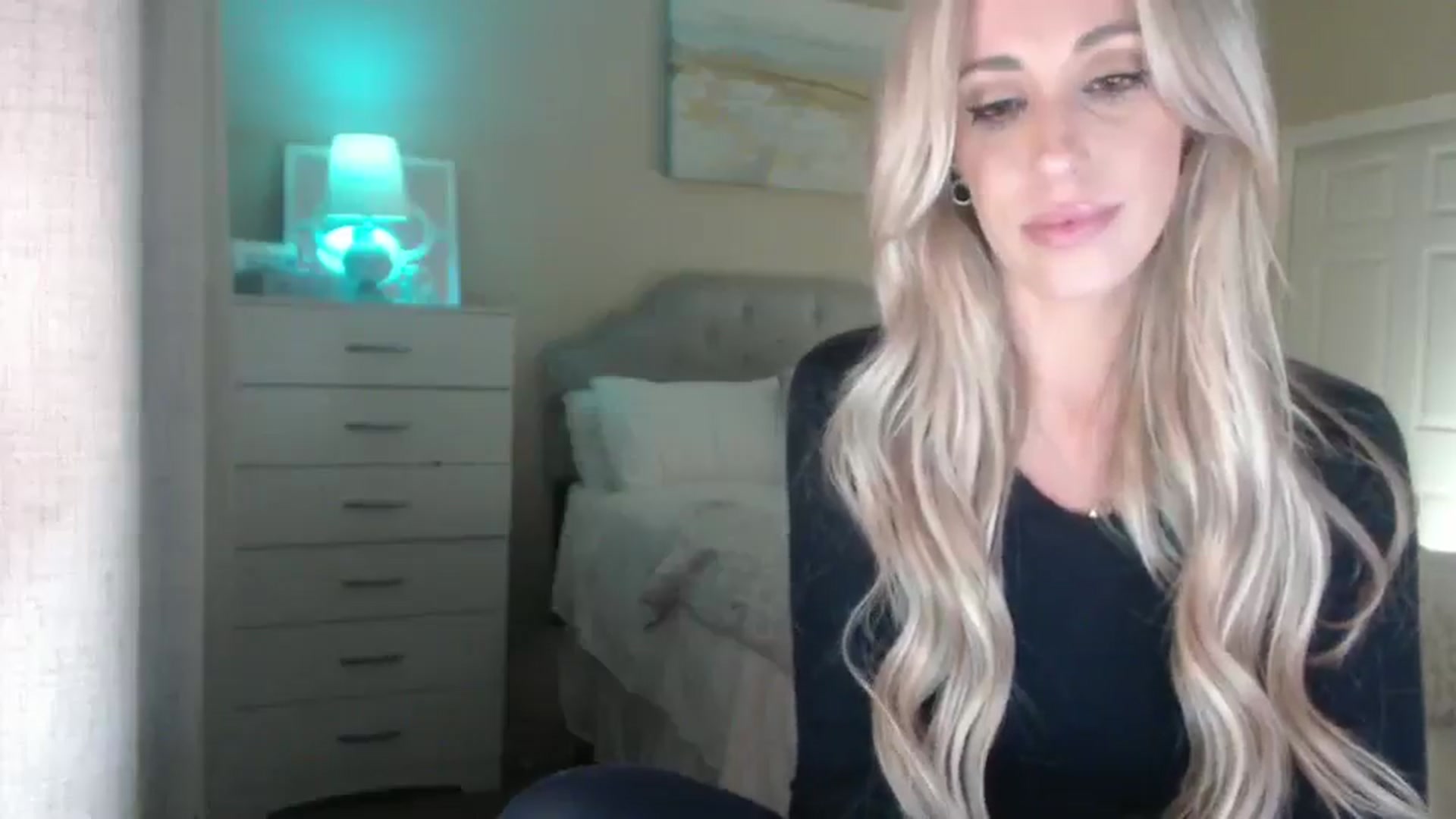 Gallery image thumbnail from Queen_bambii's myfreecams stream on, 04/01/2025, 05:02 image 20 of 20