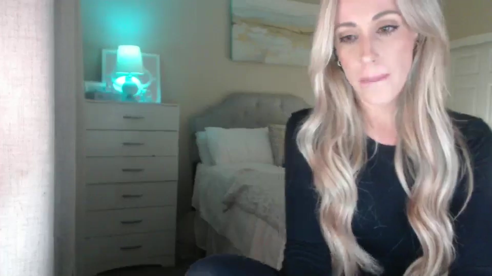 Gallery image thumbnail from Queen_bambii's myfreecams stream on, 04/01/2025, 05:02 image 8 of 20