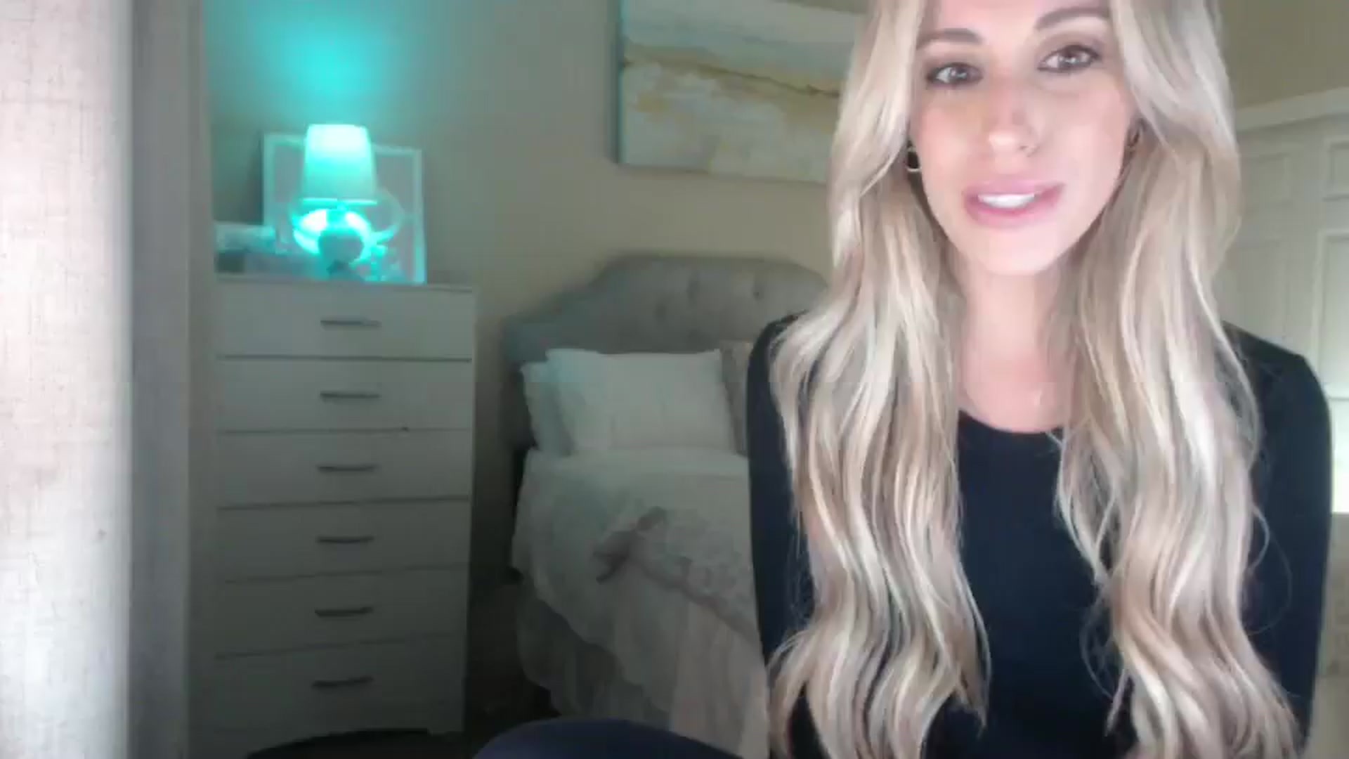 Gallery image thumbnail from Queen_bambii's myfreecams stream on, 04/01/2025, 06:22 image 1 of 20