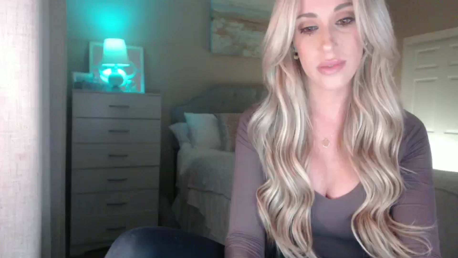 Gallery image thumbnail from Queen_bambii's myfreecams stream on, 04/06/2025, 05:32 image 13 of 20