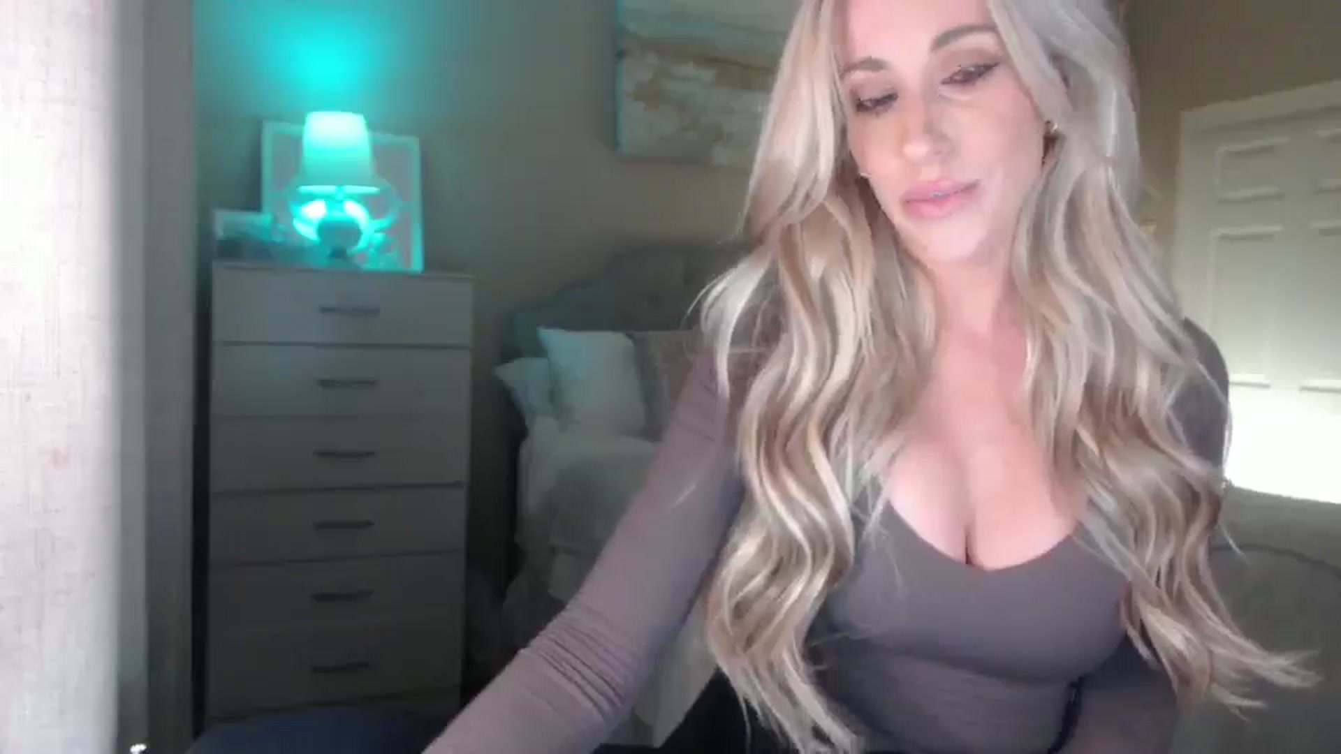 Gallery image thumbnail from Queen_bambii's myfreecams stream on, 04/06/2025, 06:10 image 20 of 20