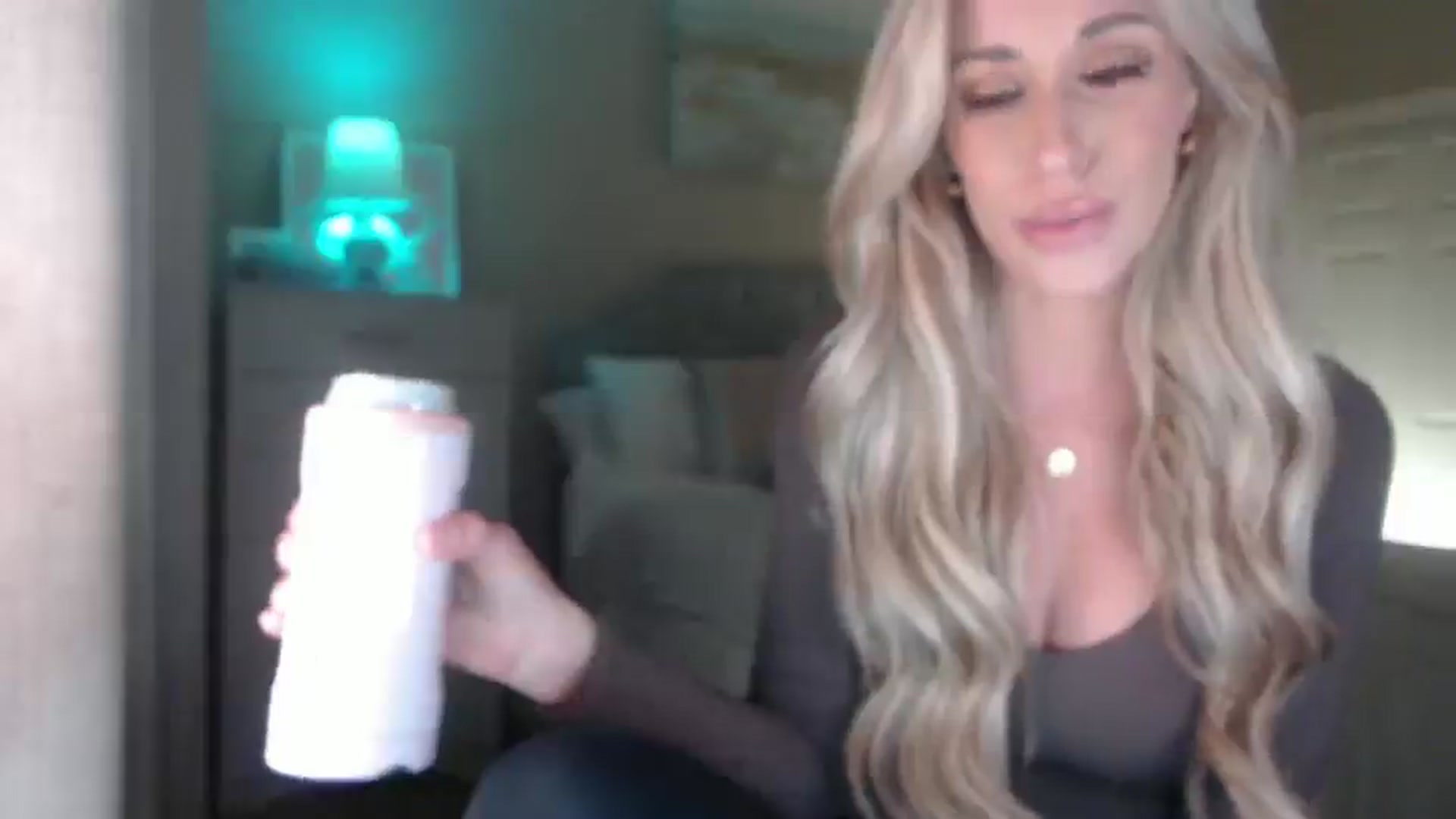 Gallery image thumbnail from Queen_bambii's myfreecams stream on, 04/06/2025, 06:10 image 3 of 20