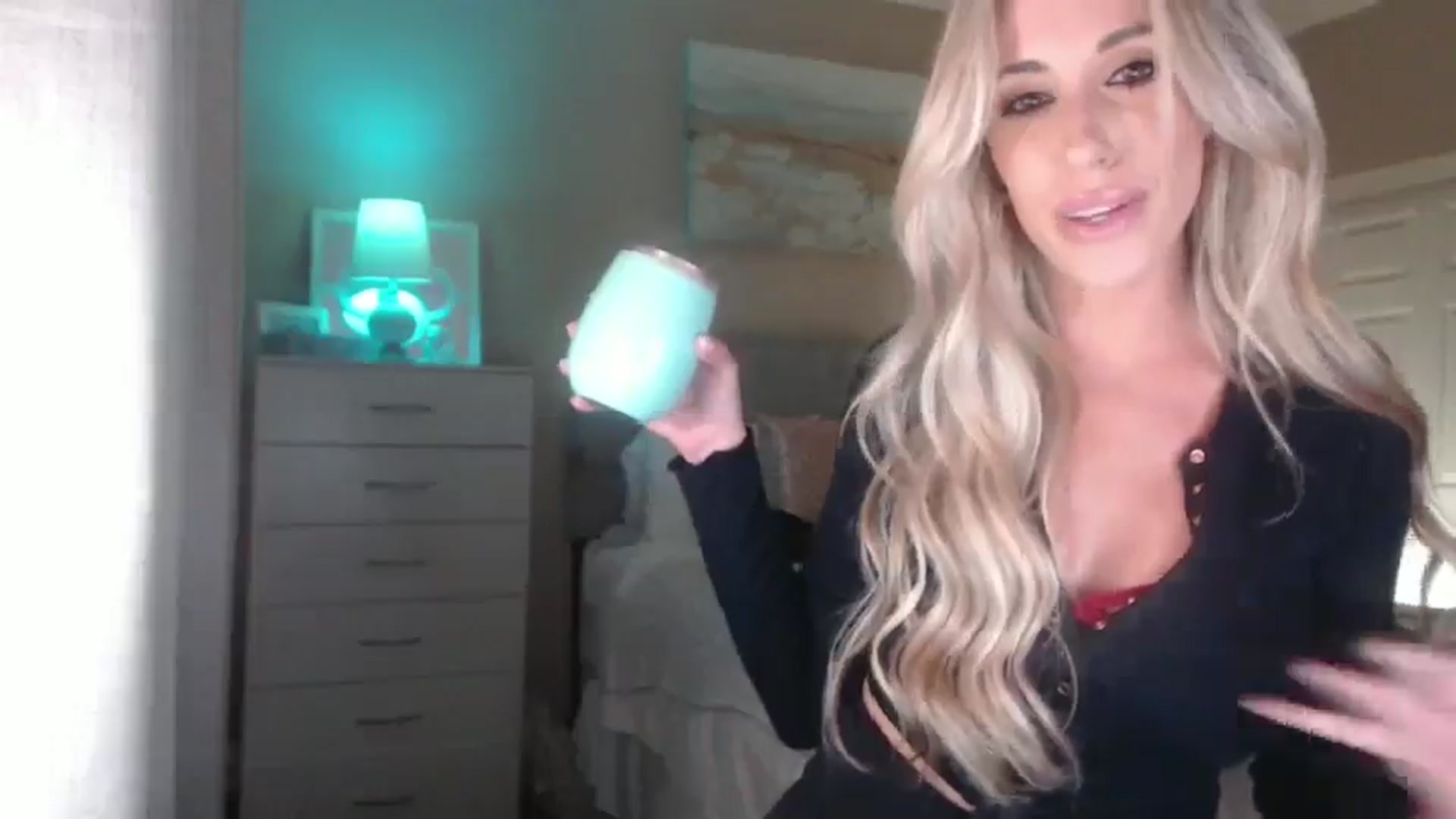 Gallery image thumbnail from Queen_bambii's myfreecams stream on, 04/08/2025, 05:57 image 11 of 20